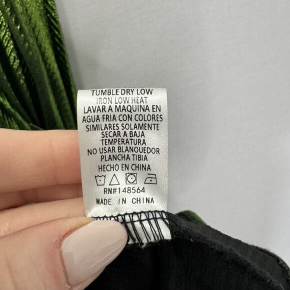 Akira Stay Radiant Metallic Maxi Womens 2X Green One Shoulder Pleated Gown Prom - Picture 14 of 14